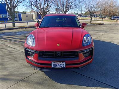 2023 Porsche Macan   - Photo 2 - Dallas, TX 75252