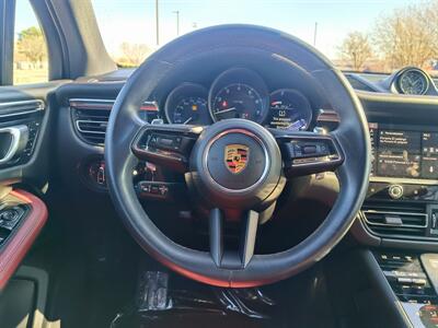 2023 Porsche Macan   - Photo 13 - Dallas, TX 75252