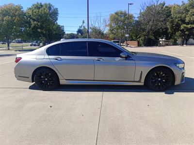 2022 BMW 740i   - Photo 8 - Dallas, TX 75252