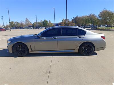 2022 BMW 740i   - Photo 4 - Dallas, TX 75252