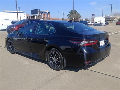 2022 Toyota Camry SE   - Photo 5 - Dallas, TX 75252