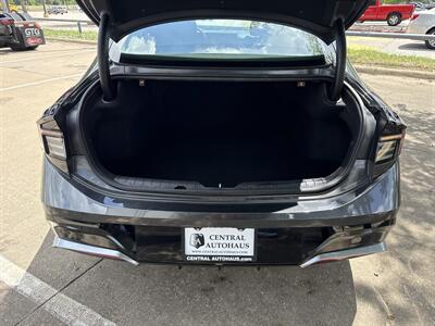 2025 Hyundai SONATA SEL   - Photo 14 - Dallas, TX 75252