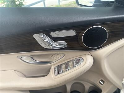 2021 Mercedes-Benz GLC GLC 300   - Photo 11 - Dallas, TX 75252