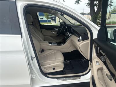 2021 Mercedes-Benz GLC GLC 300   - Photo 20 - Dallas, TX 75252