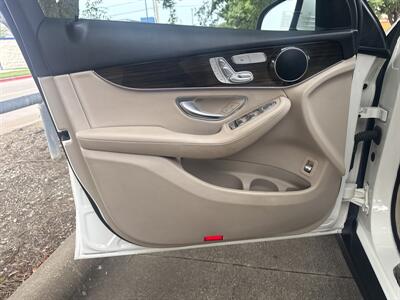 2021 Mercedes-Benz GLC GLC 300   - Photo 10 - Dallas, TX 75252