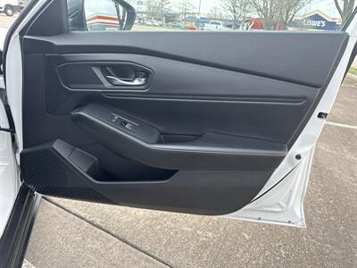 2024 Honda Accord Hybrid Sport   - Photo 12 - Dallas, TX 75252
