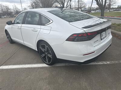 2024 Honda Accord Hybrid Sport   - Photo 5 - Dallas, TX 75252