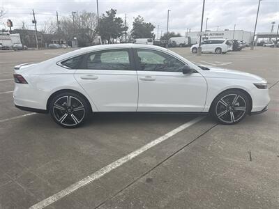 2024 Honda Accord Hybrid Sport   - Photo 8 - Dallas, TX 75252