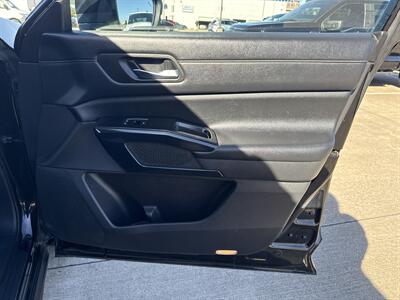 2022 Nissan Pathfinder SV   - Photo 14 - Dallas, TX 75252