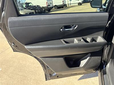 2022 Nissan Pathfinder SV   - Photo 12 - Dallas, TX 75252