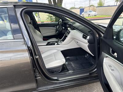 2025 Genesis G70 2.5T Standard   - Photo 17 - Dallas, TX 75252