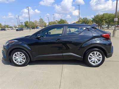 2019 Toyota C-HR LE   - Photo 4 - Dallas, TX 75252