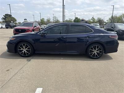 2022 Toyota Camry SE   - Photo 4 - Dallas, TX 75252