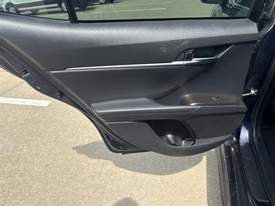 2022 Toyota Camry SE   - Photo 11 - Dallas, TX 75252