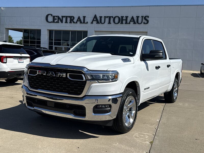 2026 RAM 1500 Big Horn/Lone Star 4x4 Crew Cab 5'7's photo