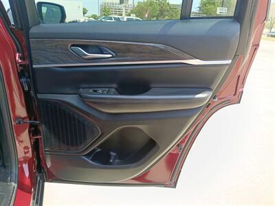 2023 Jeep Grand Cherokee Limited   - Photo 13 - Dallas, TX 75252