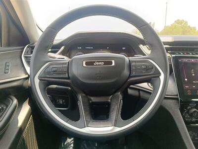 2023 Jeep Grand Cherokee Limited   - Photo 21 - Dallas, TX 75252