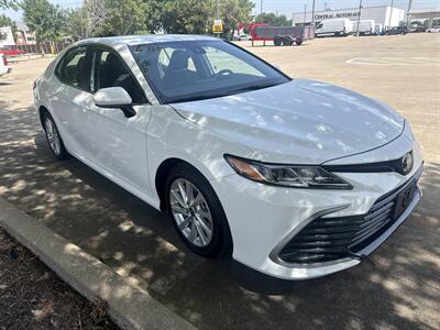 2025 Toyota Camry SE   - Photo 9 - Dallas, TX 75252