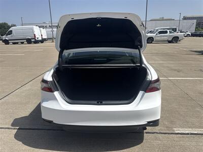 2025 Toyota Camry SE   - Photo 14 - Dallas, TX 75252