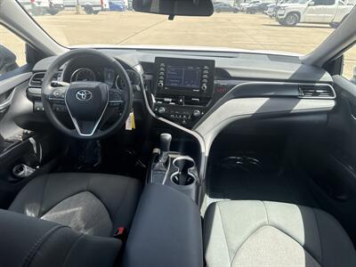 2025 Toyota Camry SE   - Photo 20 - Dallas, TX 75252