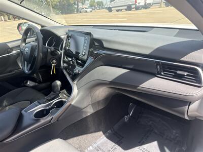 2025 Toyota Camry SE   - Photo 21 - Dallas, TX 75252