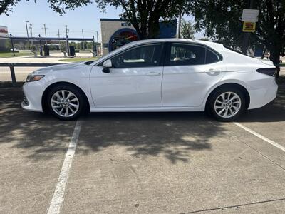 2025 Toyota Camry SE   - Photo 4 - Dallas, TX 75252