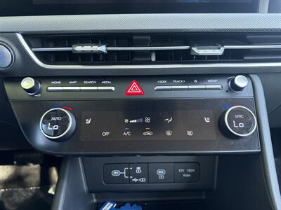 2025 Hyundai SONATA SEL   - Photo 32 - Dallas, TX 75252