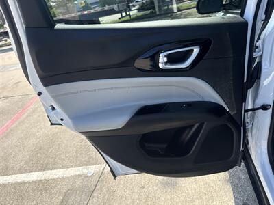 2026 Jeep Compass Limited   - Photo 11 - Dallas, TX 75252