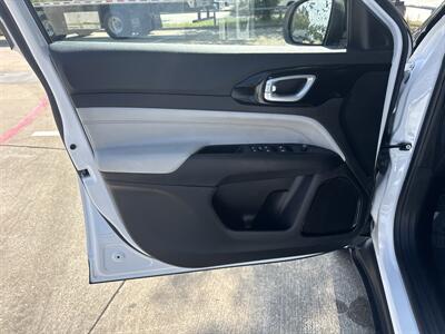 2026 Jeep Compass Limited   - Photo 10 - Dallas, TX 75252