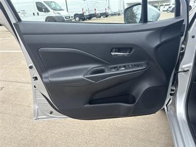 2023 Nissan Versa SV   - Photo 10 - Dallas, TX 75252
