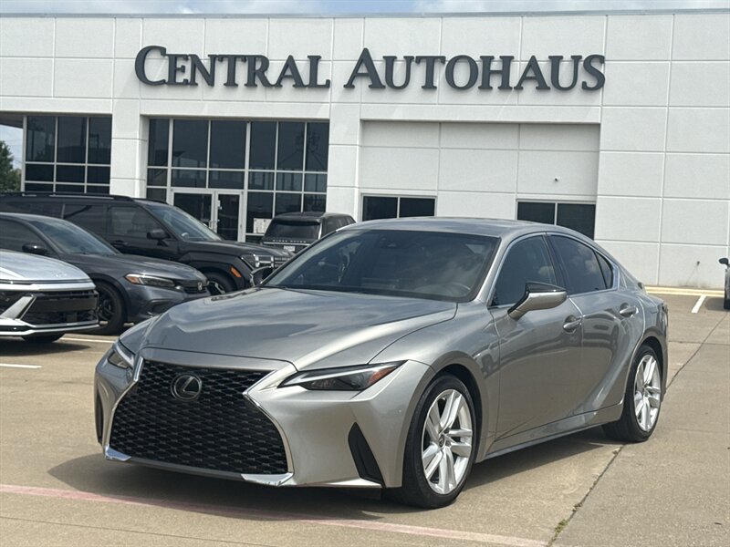 2021 Lexus IS 300  