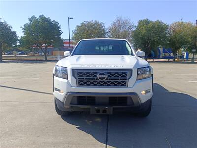 2022 Nissan Frontier SV   - Photo 2 - Dallas, TX 75252