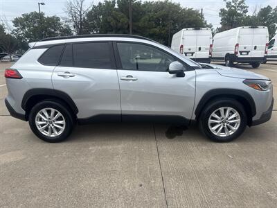 2024 Toyota Corolla Cross LE   - Photo 8 - Dallas, TX 75252