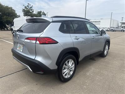 2024 Toyota Corolla Cross LE   - Photo 7 - Dallas, TX 75252