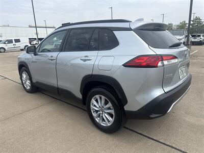 2024 Toyota Corolla Cross LE   - Photo 5 - Dallas, TX 75252