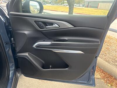 2025 Chevrolet Traverse LT   - Photo 13 - Dallas, TX 75252