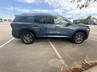 2025 Chevrolet Traverse LT   - Photo 8 - Dallas, TX 75252