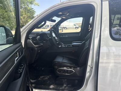2024 Jeep Wagoneer L Series II   - Photo 17 - Dallas, TX 75252