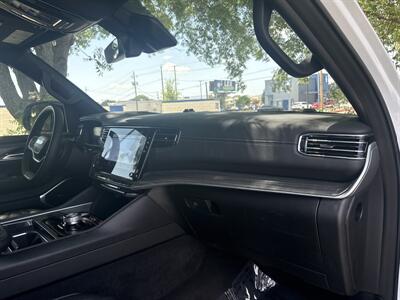 2024 Jeep Wagoneer L Series II   - Photo 21 - Dallas, TX 75252