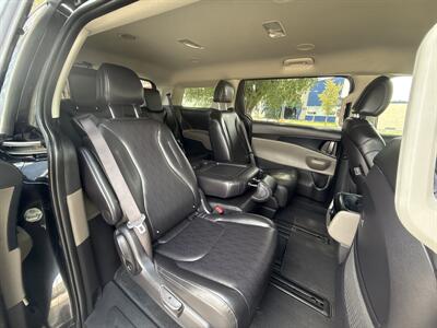 2025 Kia Carnival LX   - Photo 37 - Dallas, TX 75252