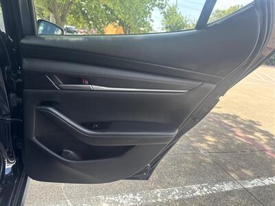 2025 Mazda Mazda3 Hatchback 2.5 S Select Sport   - Photo 14 - Dallas, TX 75252