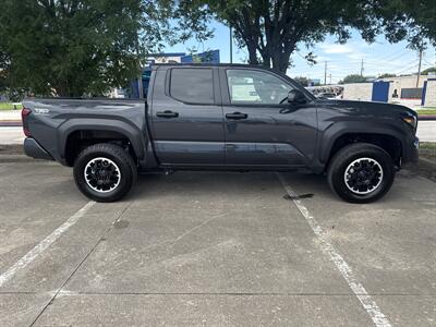 2024 Toyota Tacoma SR5   - Photo 8 - Dallas, TX 75252