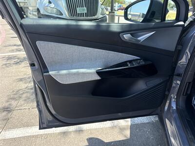 2023 Volkswagen ID.4 Pro - Photo 10 - Dallas, TX 75252