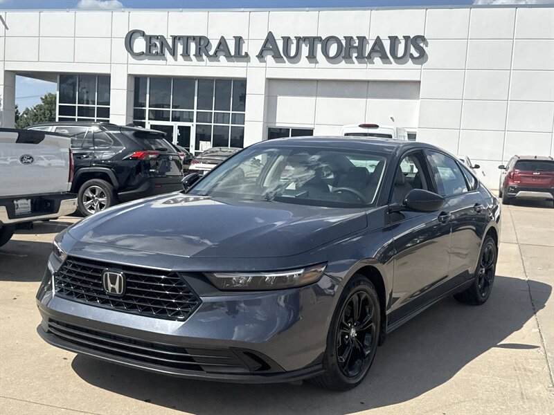 2025 Honda Accord SE   - Photo 1 - Dallas, TX 75252