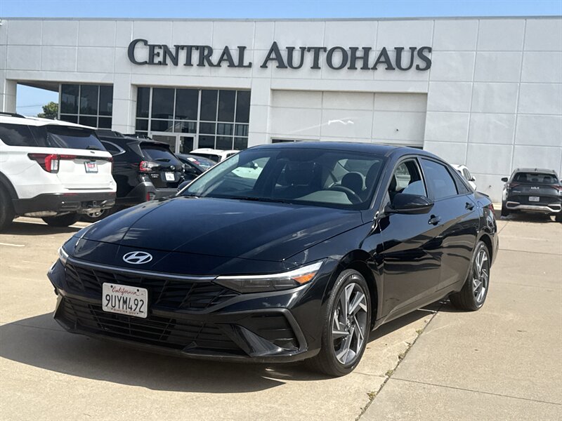 2025 Hyundai Elantra 2.0 SEL Sport IVT's photo
