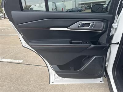 2025 Ford Explorer ST-Line   - Photo 11 - Dallas, TX 75252