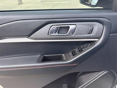 2025 Ford Explorer ST-Line   - Photo 10 - Dallas, TX 75252