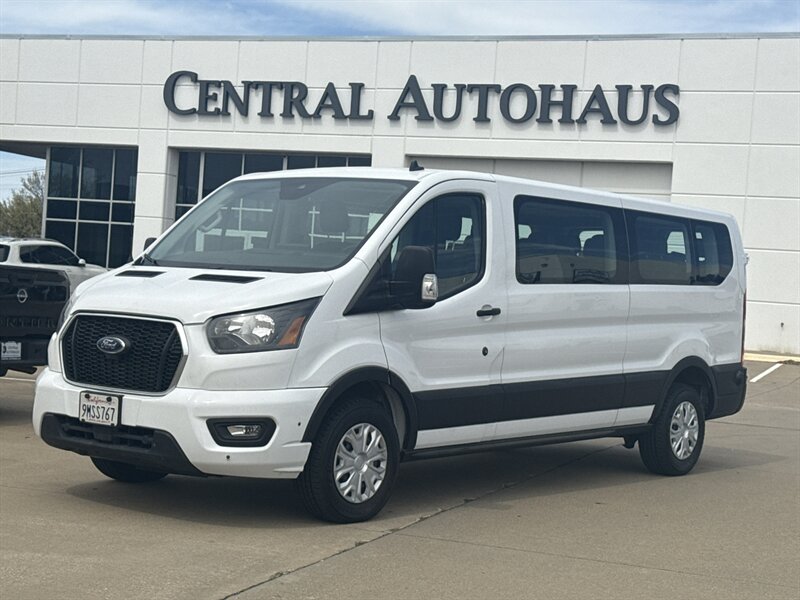 2024 Ford Transit 350 XL  15 Passenger - Photo 1 - Dallas, TX 75252