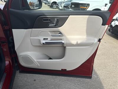 2021 Mercedes-Benz GLB GLB 250 4MATIC   - Photo 36 - Dallas, TX 75252