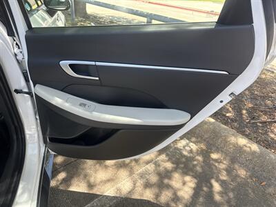 2025 Hyundai SONATA SEL   - Photo 11 - Dallas, TX 75252